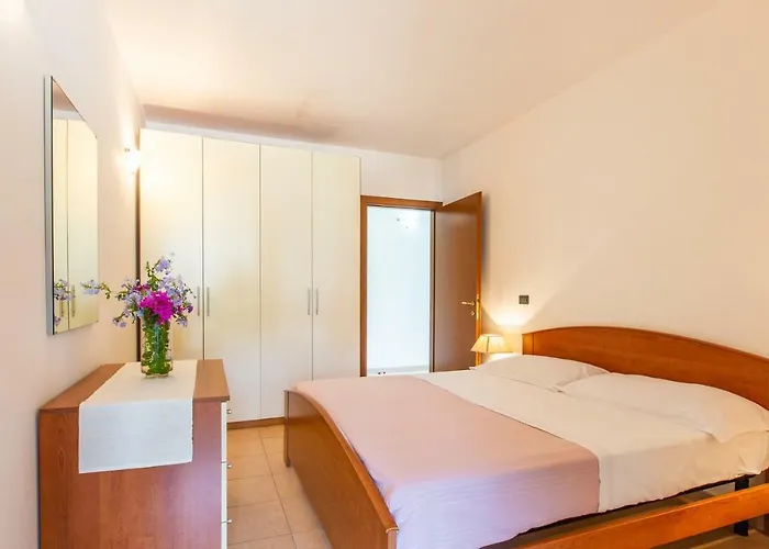 Con Prato Destro Salento 度假居 斯培基奥拉